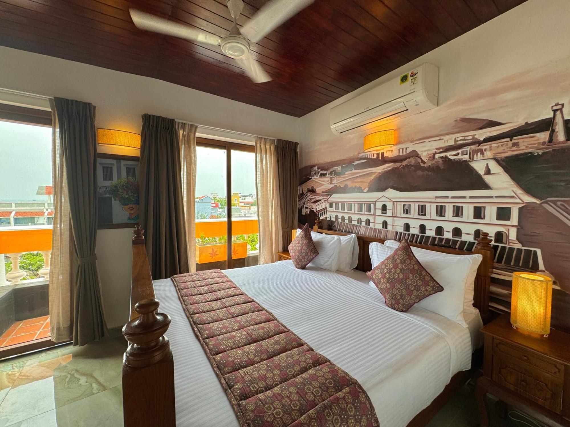 La Plage Seaview Suites Pondicherry Bagian luar foto