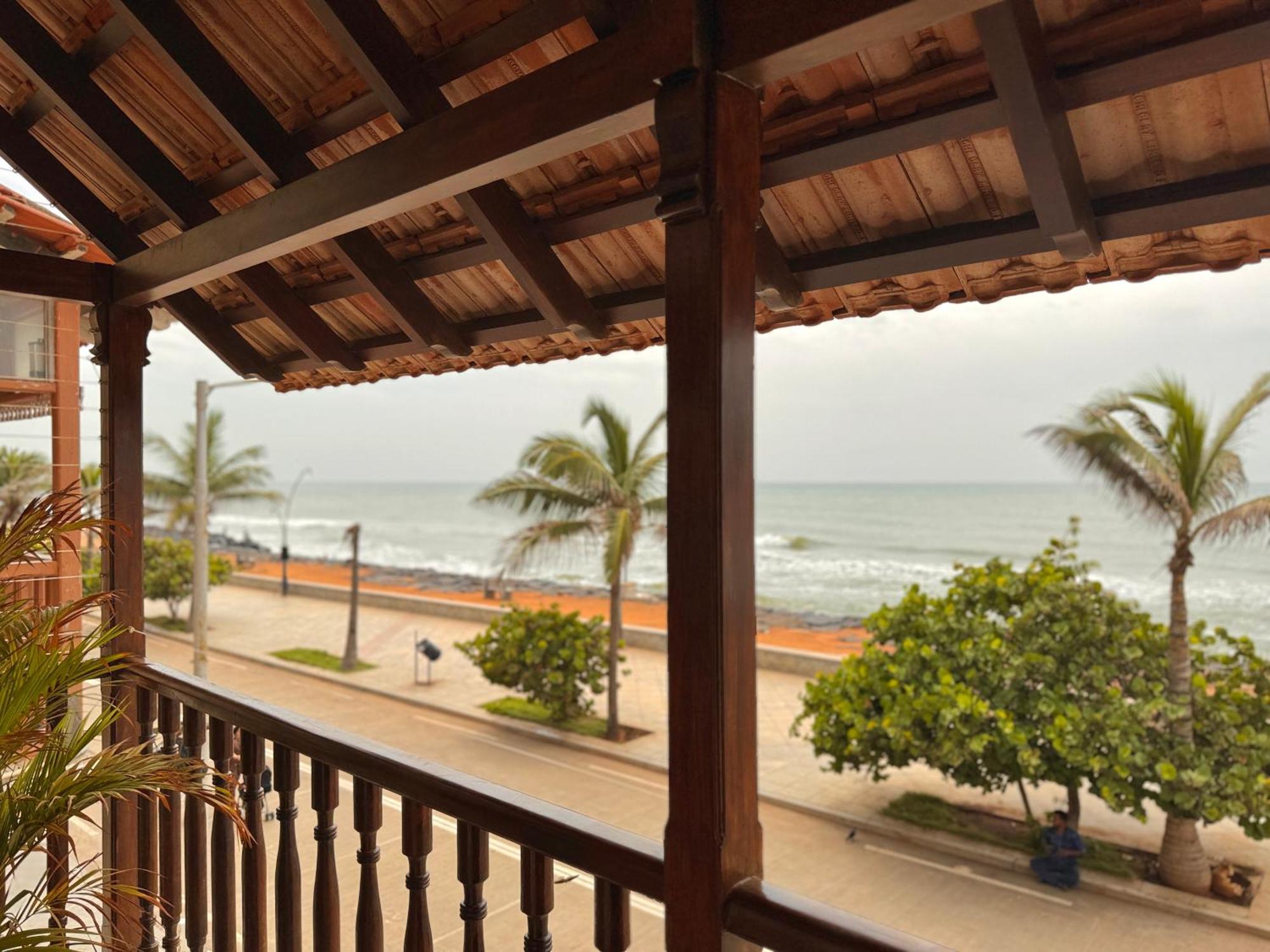La Plage Seaview Suites Pondicherry Bagian luar foto
