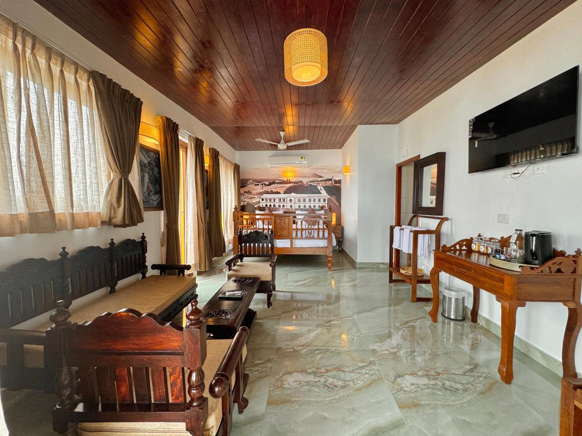 La Plage Seaview Suites Pondicherry Bagian luar foto