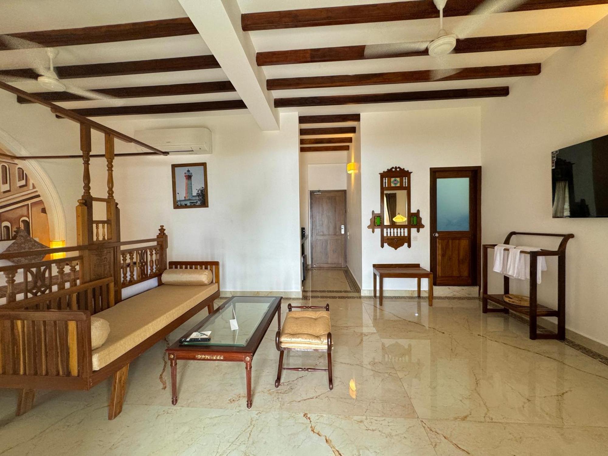 La Plage Seaview Suites Pondicherry Bagian luar foto