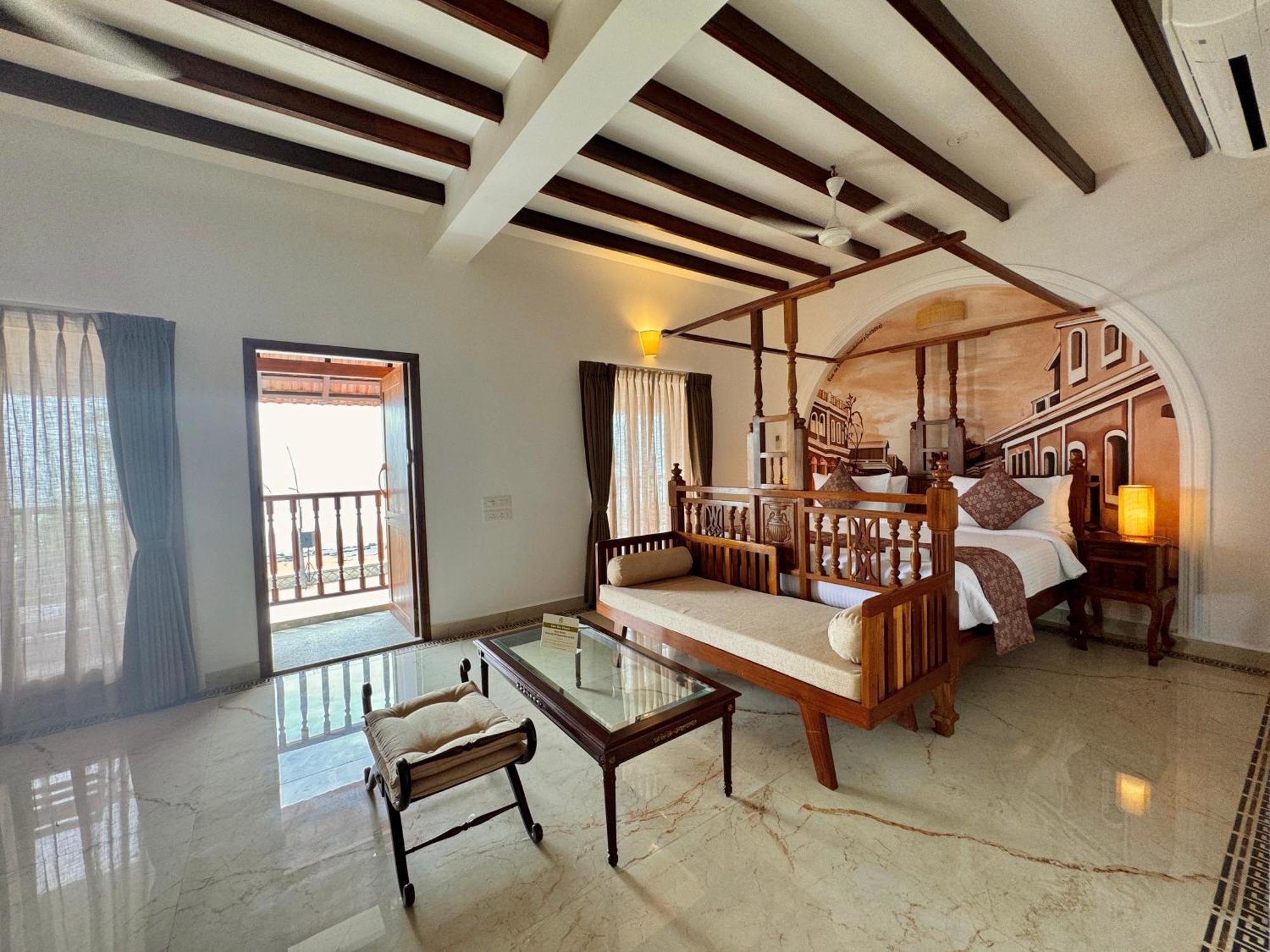 La Plage Seaview Suites Pondicherry Bagian luar foto