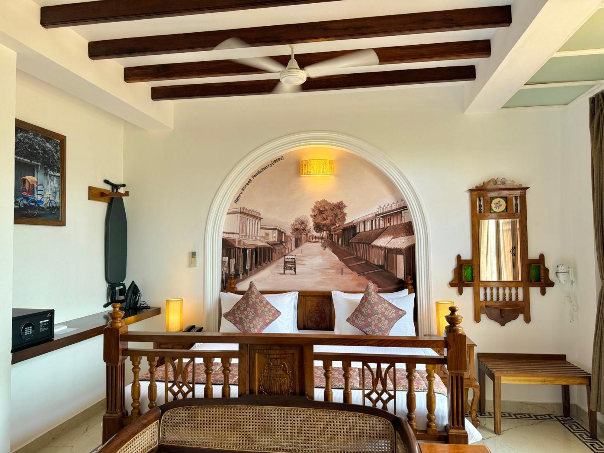 La Plage Seaview Suites Pondicherry Bagian luar foto