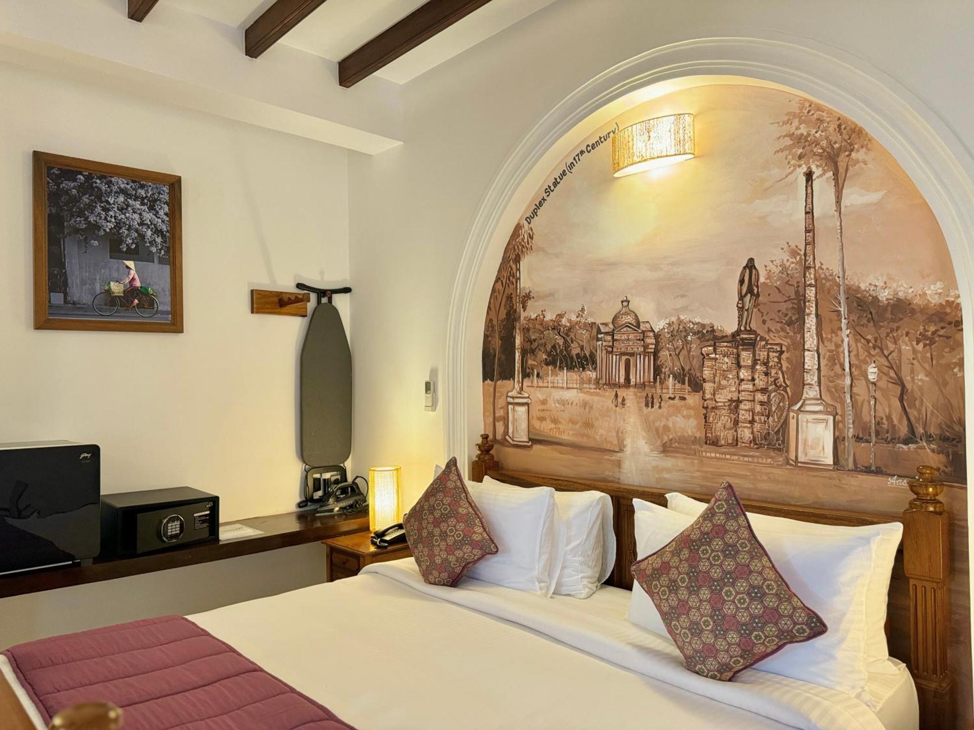 La Plage Seaview Suites Pondicherry Bagian luar foto